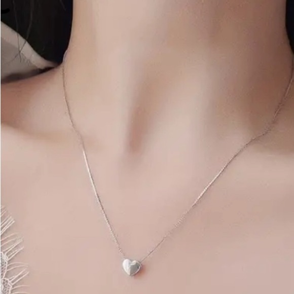 925 Sterling Silver 3D Heart-Shaped Pendant Simple Love Clavicle‎ Chain😍♥️ - Picture 6 of 6